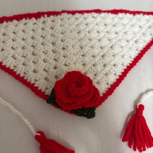 Crocheted Rose Floral Headscarf Bandana - Picture 2 of 3
